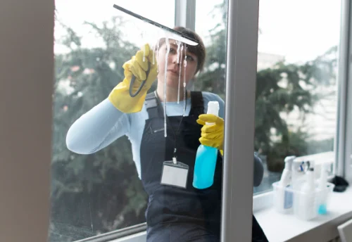 Nettoyage de vitres intérieures et extérieures à Jeandelaincourt